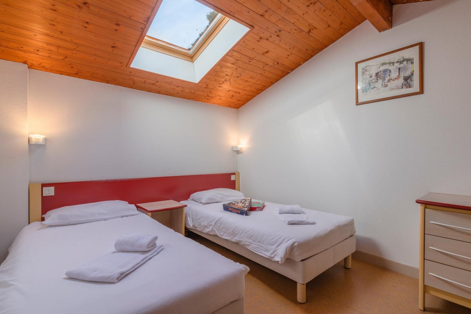 Отель Azureva Ronce Les Bains Экстерьер фото