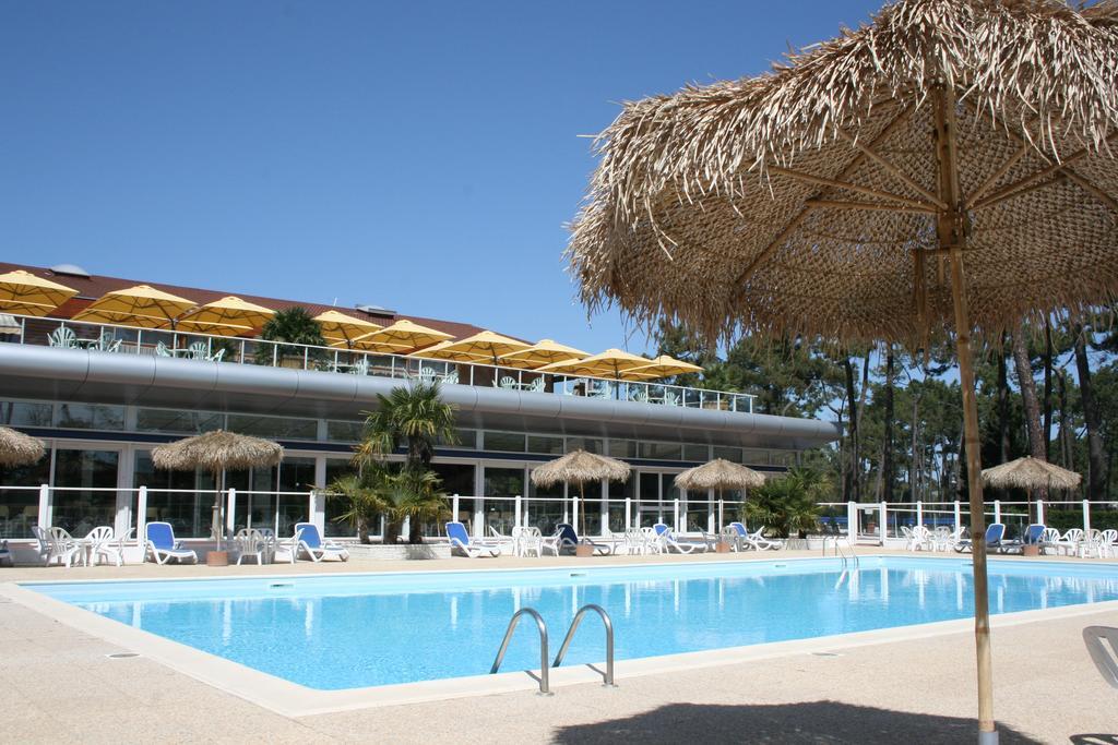 Отель Azureva Ronce Les Bains Экстерьер фото