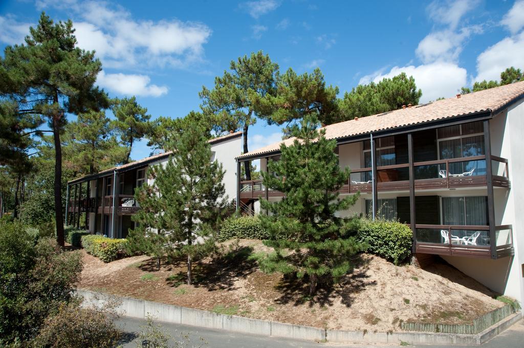 Отель Azureva Ronce Les Bains Экстерьер фото