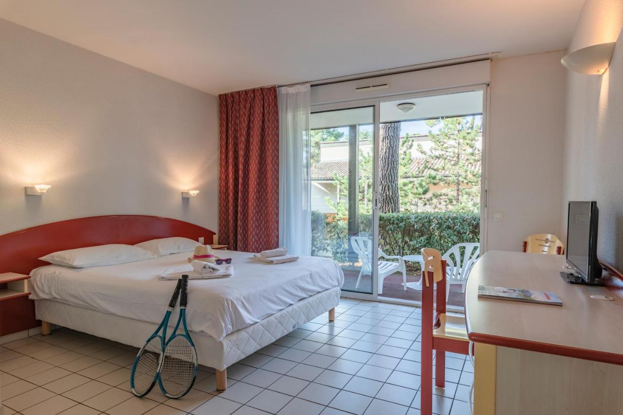Отель Azureva Ronce Les Bains Экстерьер фото